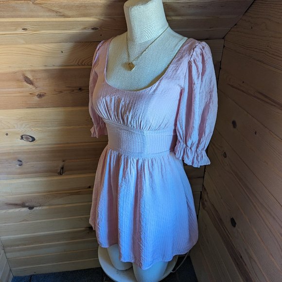 Lovers + Friends Dresses & Skirts - Lovers + Friends Light Pink Puff Sleeve Mini Dress